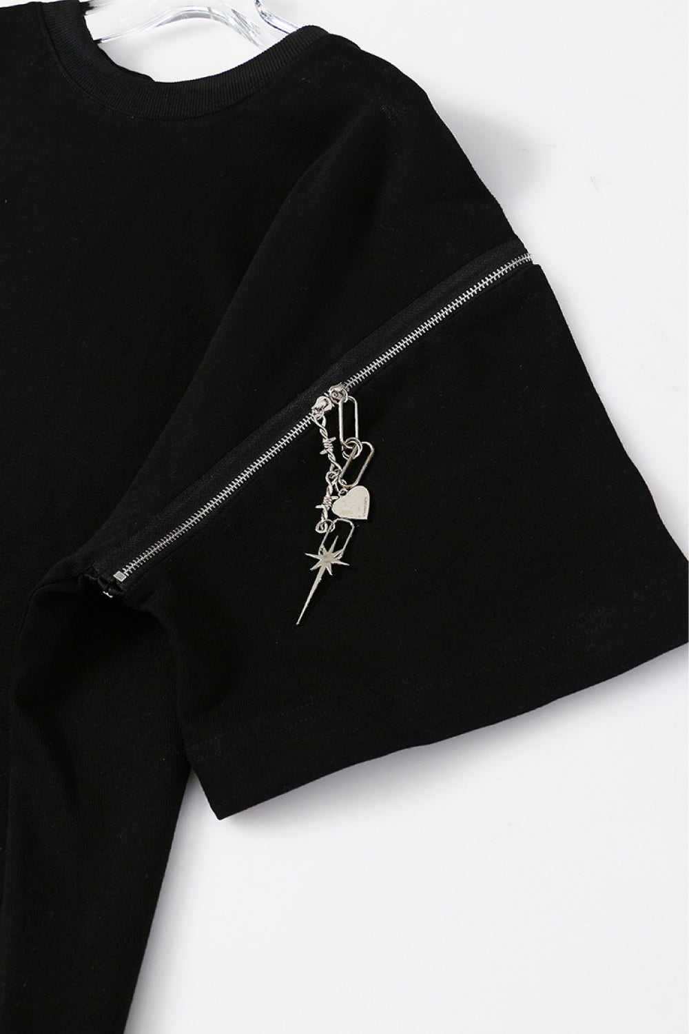 Metal Pendant Zip Detail Round Neck Tee