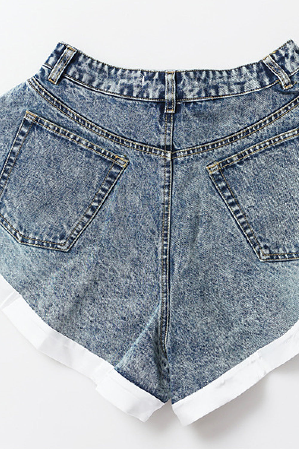 GAWQO Contrast Trim Pocketed Acid Wash Denim Shorts